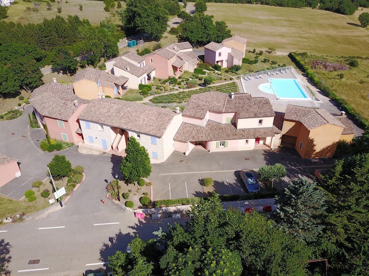 Le Claux Du Puits By Ateya Vacances Saint-Trinit Exterior photo
